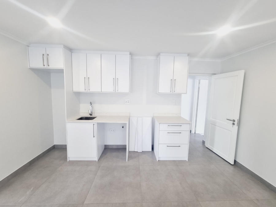 5 Bedroom Property for Sale in Sandown Western Cape